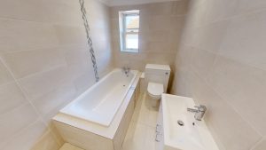 46-Lancet-Lane-Maidstone-ME15-9SD-Bathroom(1)